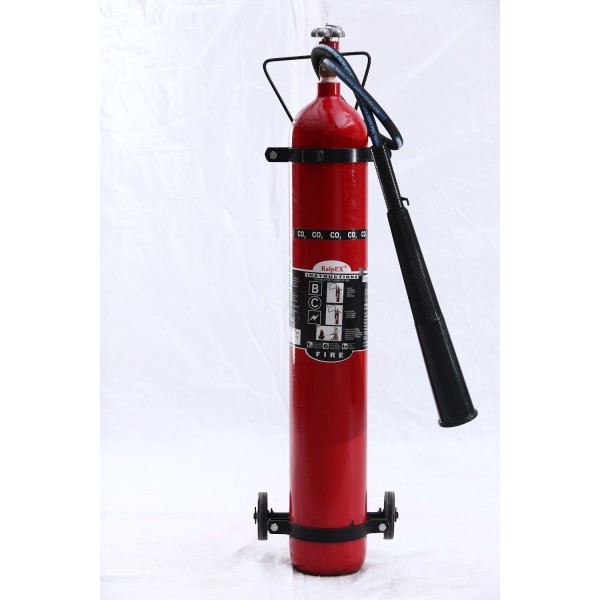 CARBON DIOXIDE (CO2) TROLLEY TYPE FIRE EXTINGUISHER (6.5kg)